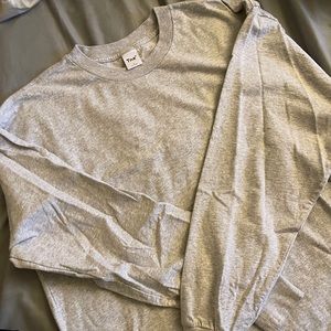 Aritzia TNA - oversized long sleeve, size 2